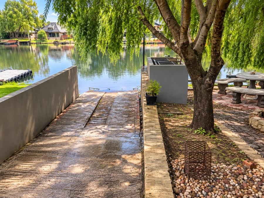 2 Bedroom Property for Sale in Maselspoort Free State